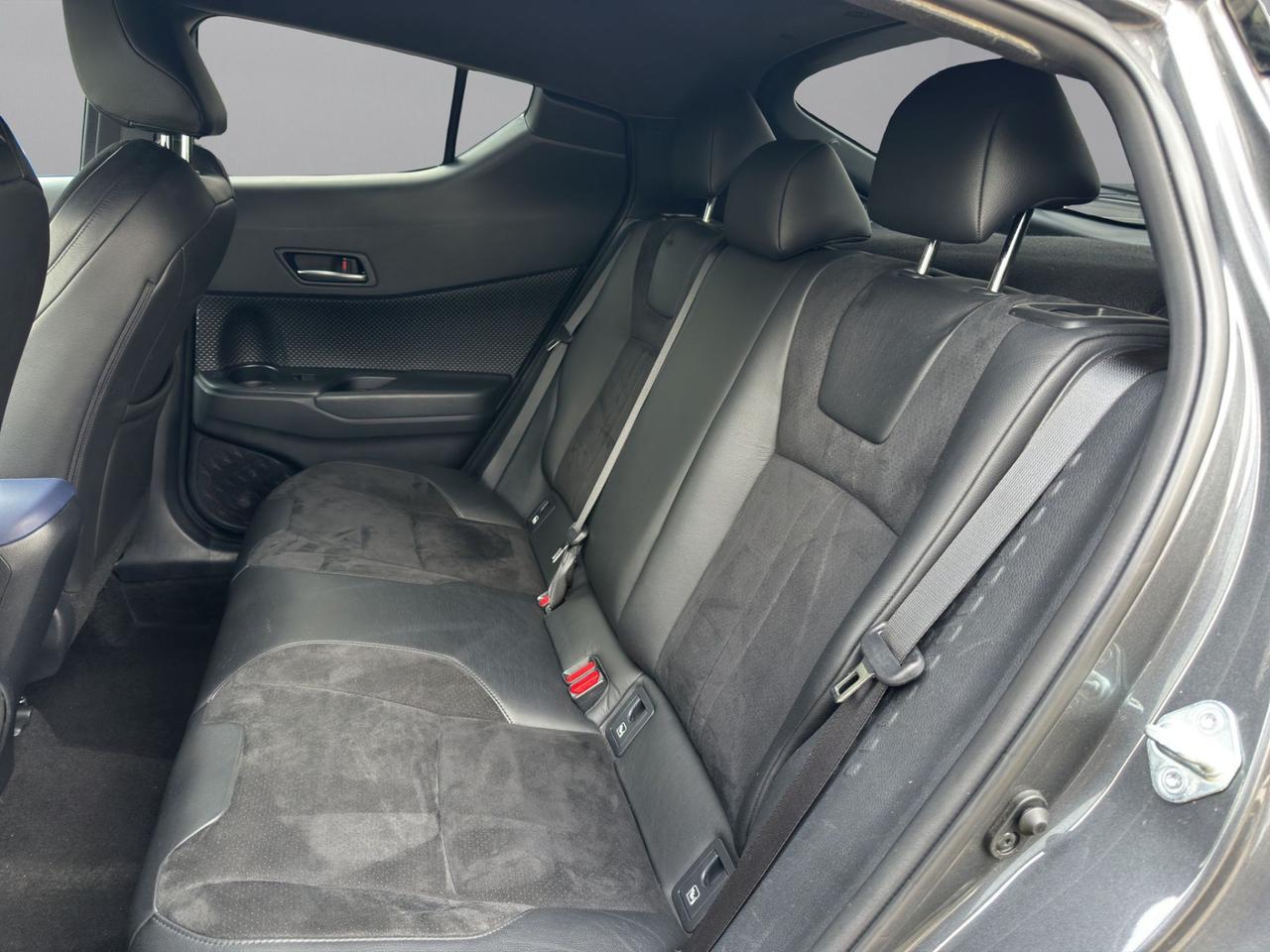 Toyota C-HR 2.0h Style e-cvt