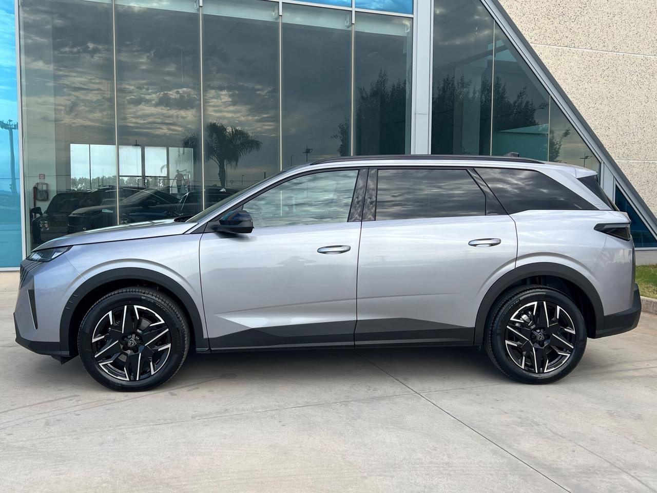 Peugeot 5008 Hybrid 145 e-DCS6 Allure 7 posti - SUPER OFFERTA T-STOCK