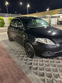 Lancia Ypsilon 1.2 69 CV 5 porte Silver