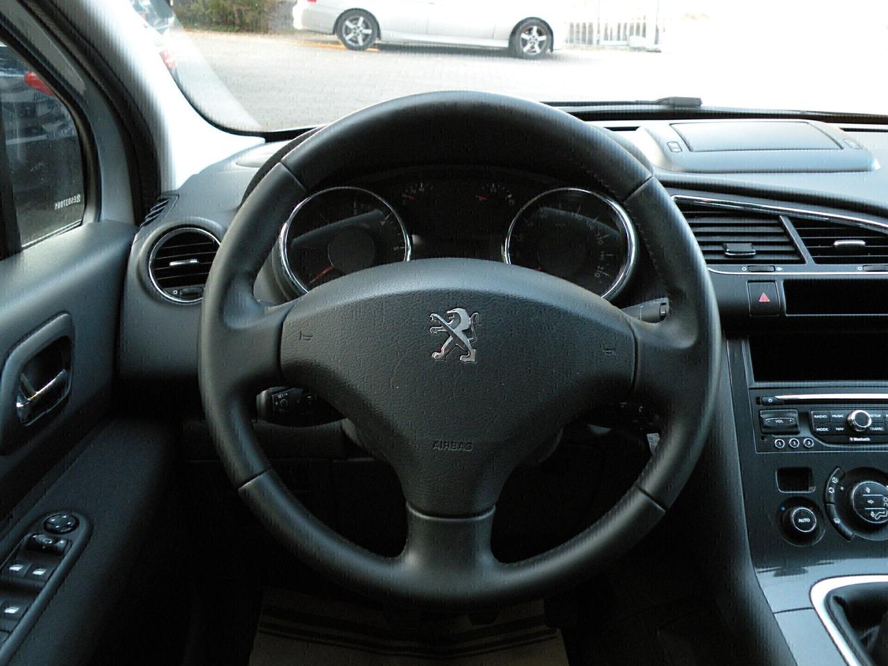 PEUGEOT 3008 1.6 HDi 115CV Business 2014