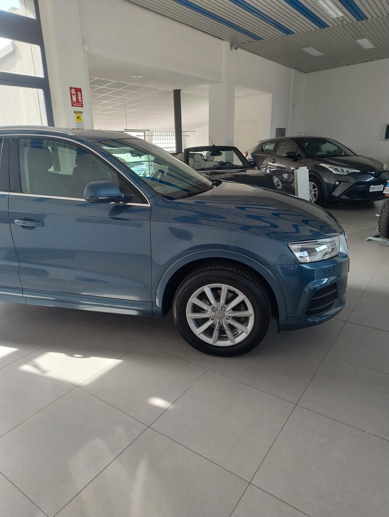 Audi Q3 2.0 TDI 150 CV Business