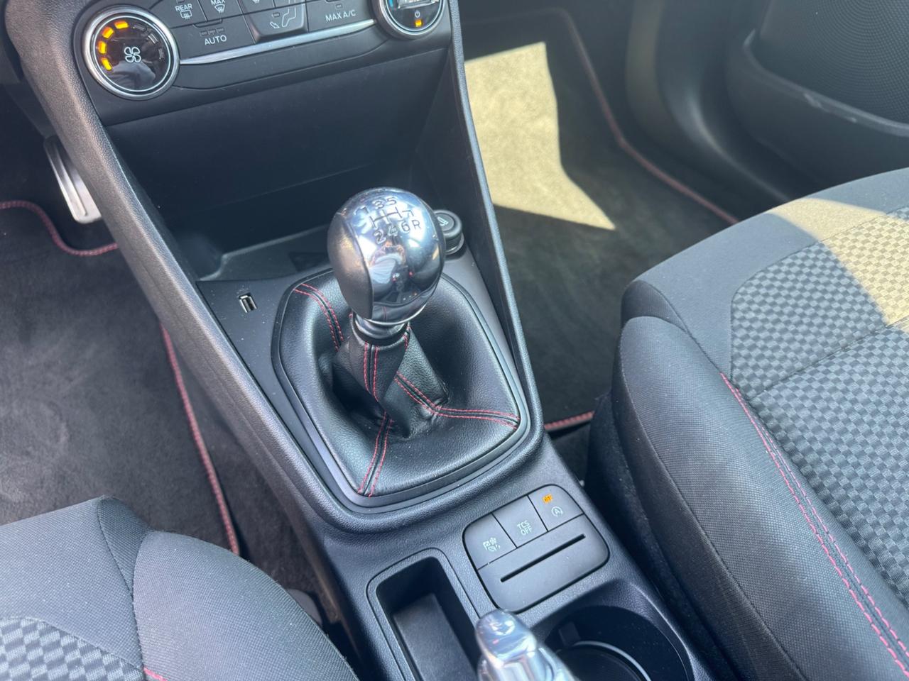 Ford Fiesta 1.5 dCTI 5 porte ST-Line NEOPATENTATI