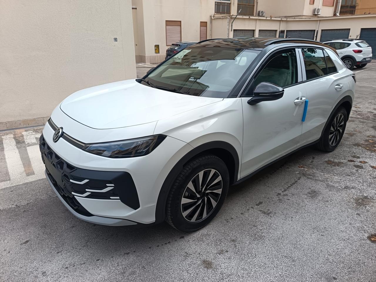 Volkswagen T-Roc 1.5 DSG Life Nuova da immatricolare