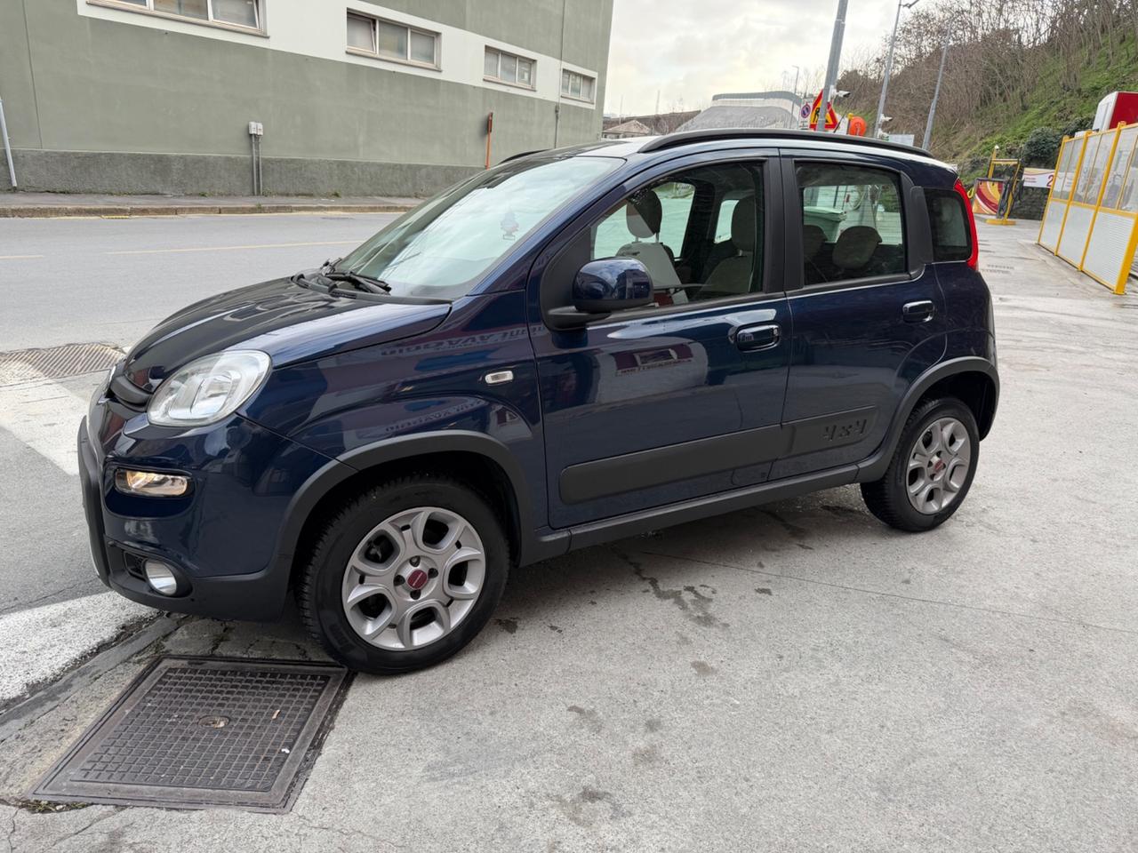 FIAT PANDA 900 LOUNGE 4X4 NEOPATENTATI KM 63 MILA !!!