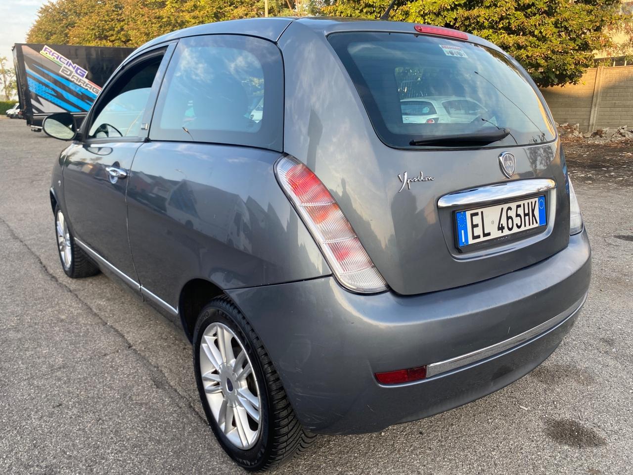 Lancia Ypsilon 1.2 69 CV 5 porte GPL Ecochic Silver