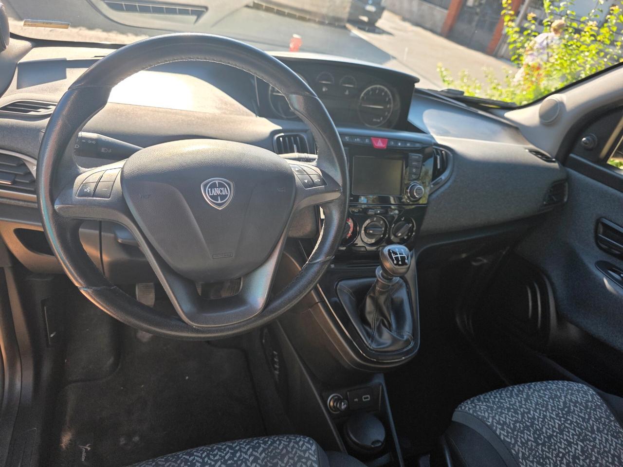 Lancia Ypsilon 1.2 69 CV 5 porte GPL Ecochic Elefantino Blu