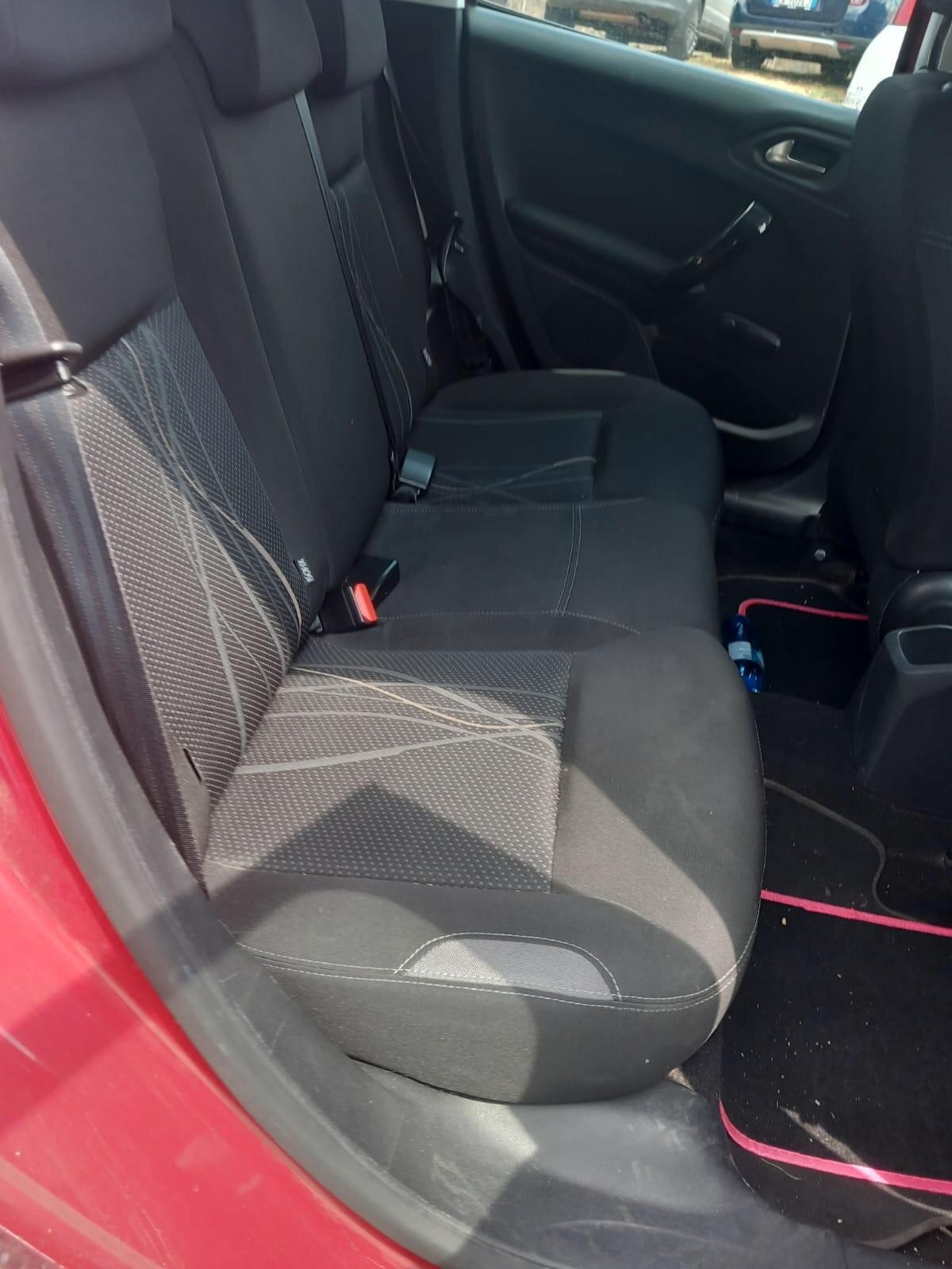 Peugeot 208 1.2 VTi 82 CV 5 PORTE Active