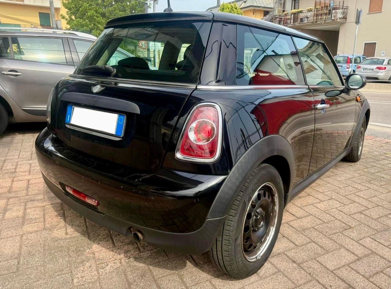 Mini Mini 1.6 16V One (72kW)