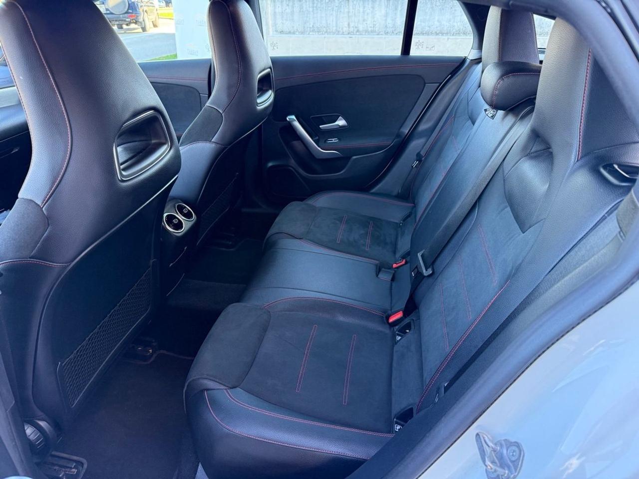 Mercedes-Benz CLA 200 Premium CLA 200 D #7742