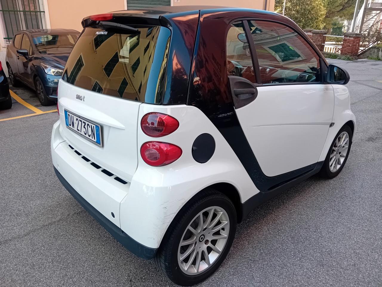 Smart ForTwo 1000 45 kW MHD coupé pure