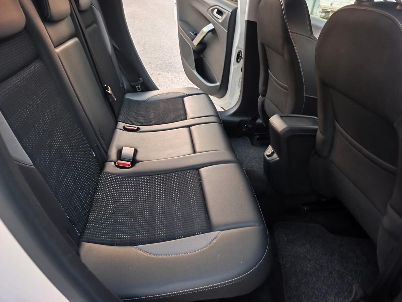 Peugeot 2008. 2017---1.6 Diesel