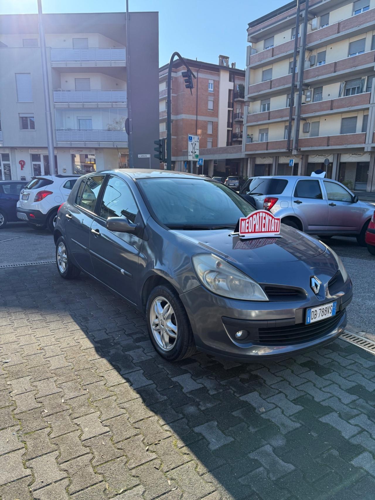 Renault Clio Storia 1.2 16V 5 porte