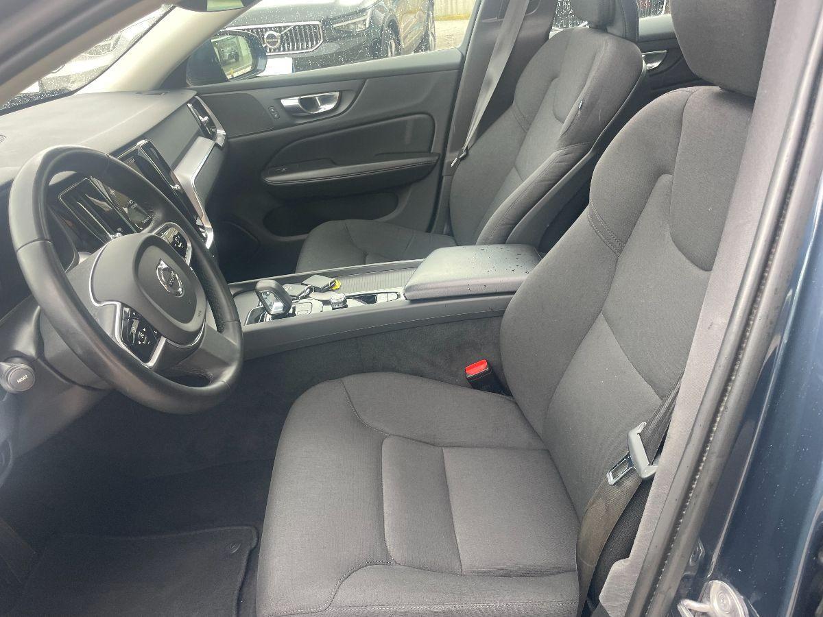 VOLVO - V60 - B4Geartr. Momentum Business Pro