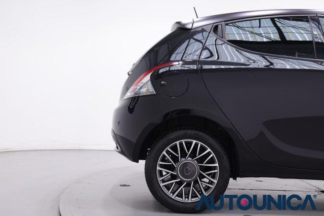 LANCIA Ypsilon 1.0 FIREFLY 5 PORTE S&S HYBRID GOLD FARI LED