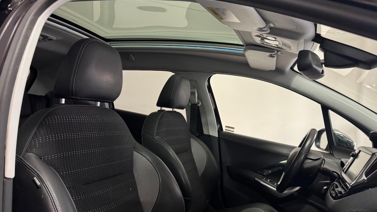 Peugeot 2008 1.6 e-HDi 115 CV Allure Panoramico