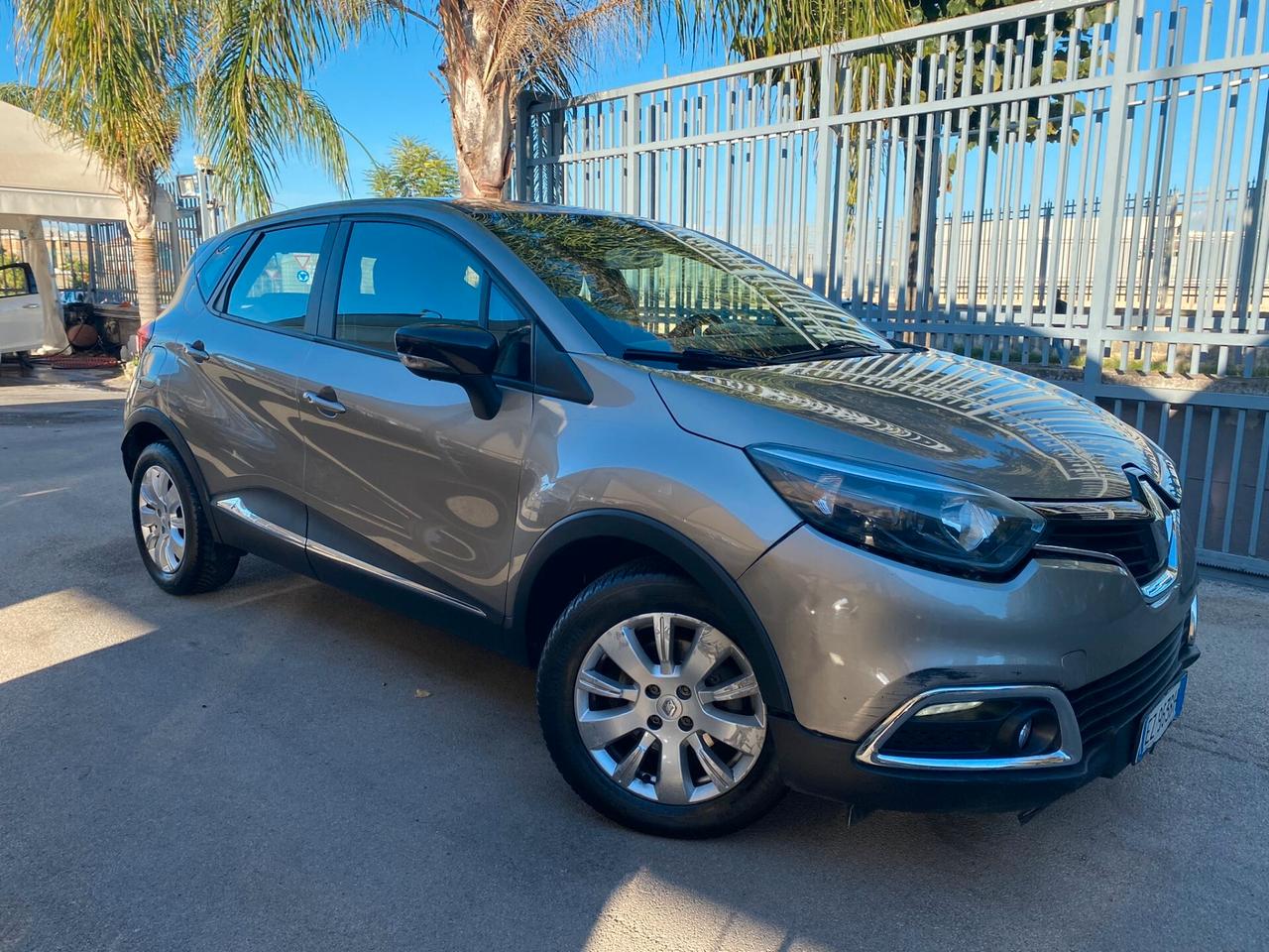 RENAULT CAPTUR 1.5DCI 90CV Energy R-Link 04/2015