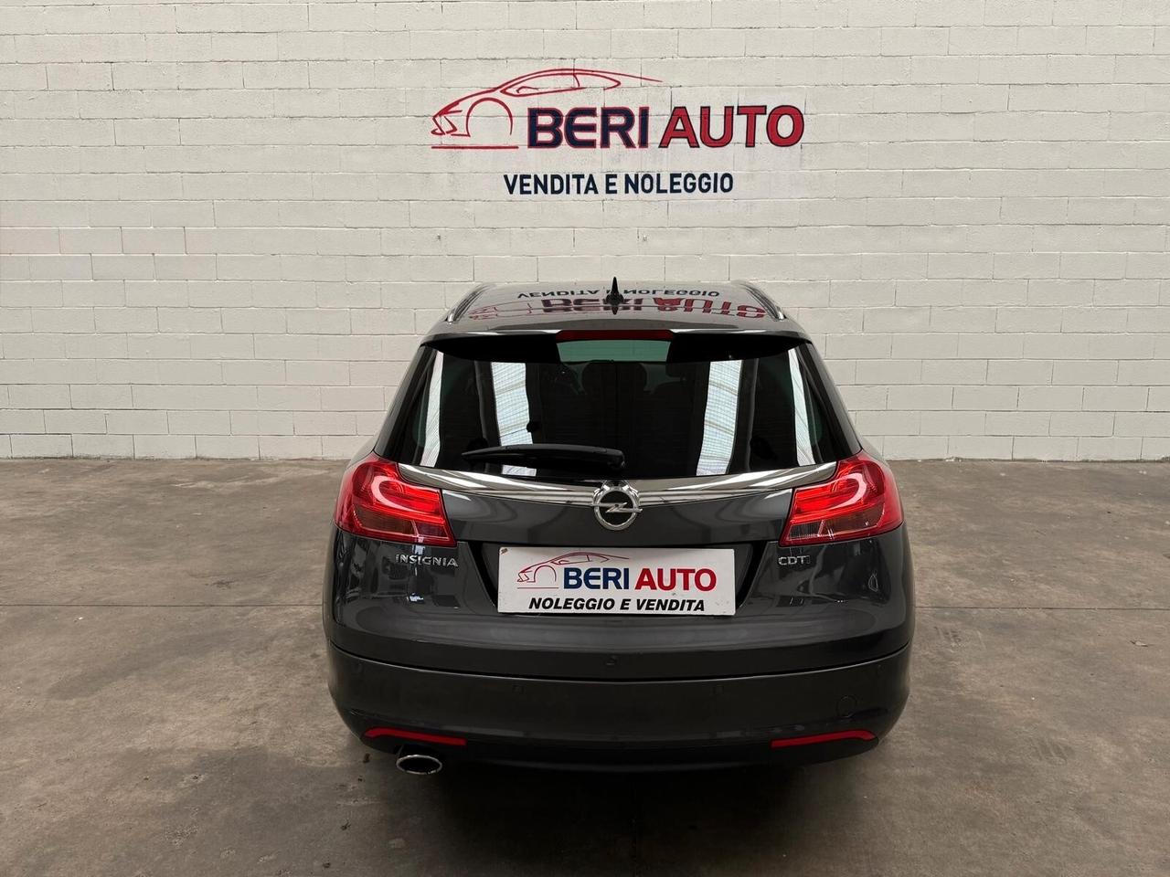 Opel Insignia allestimento Sports Tourer Cosmo