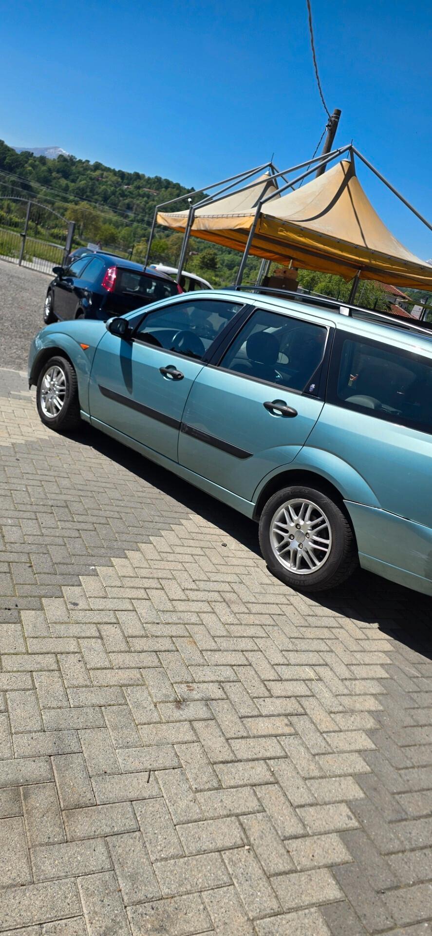 Ford Focus 1.6i 16V cat 5p. Ghia