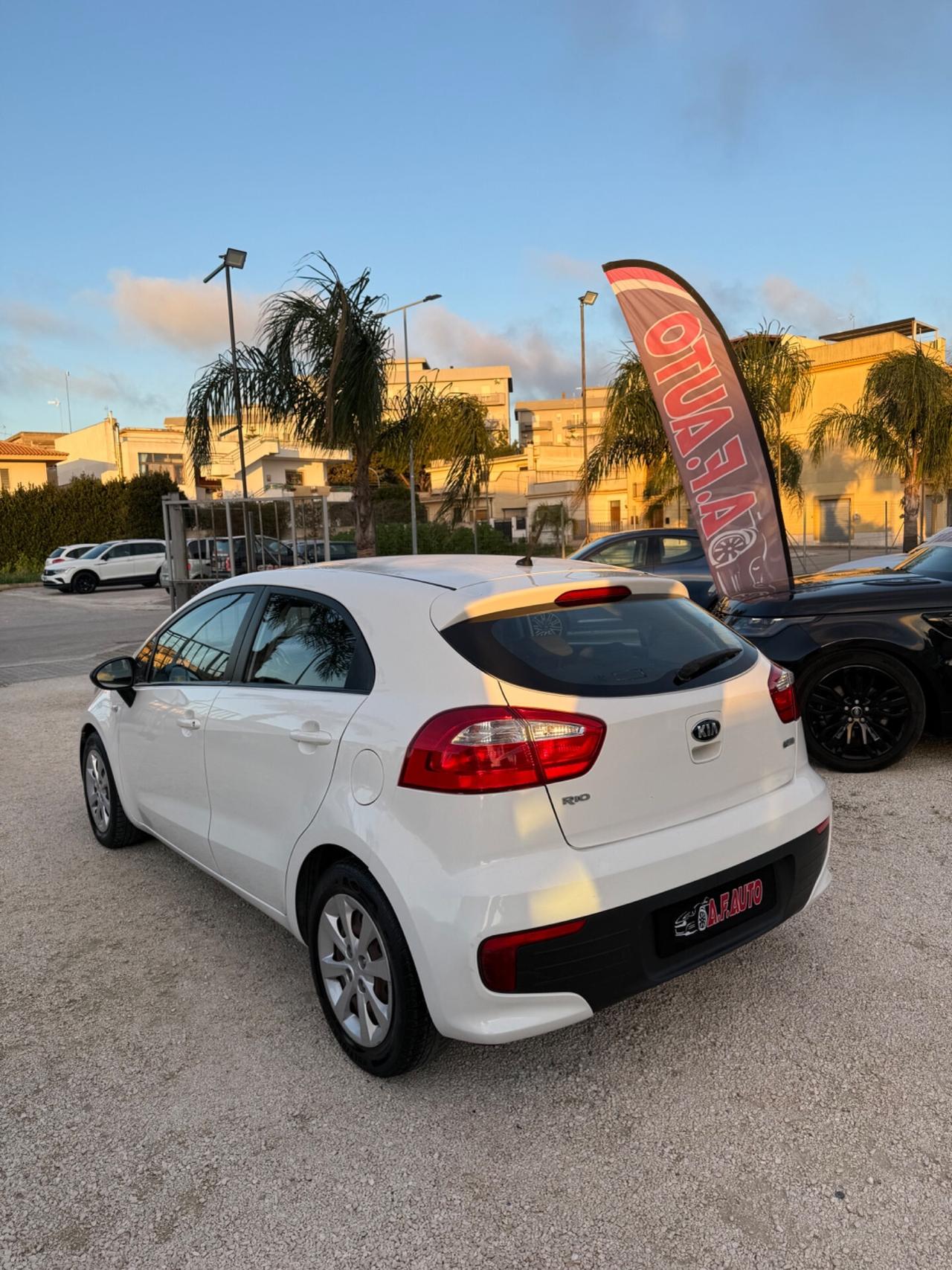Kia Rio 1.2 CVVT 5p. Cool