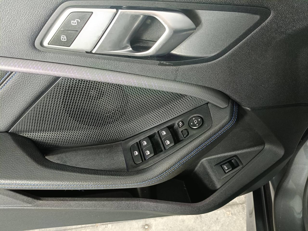 BMW Serie 1 F40 - 118d Msport auto