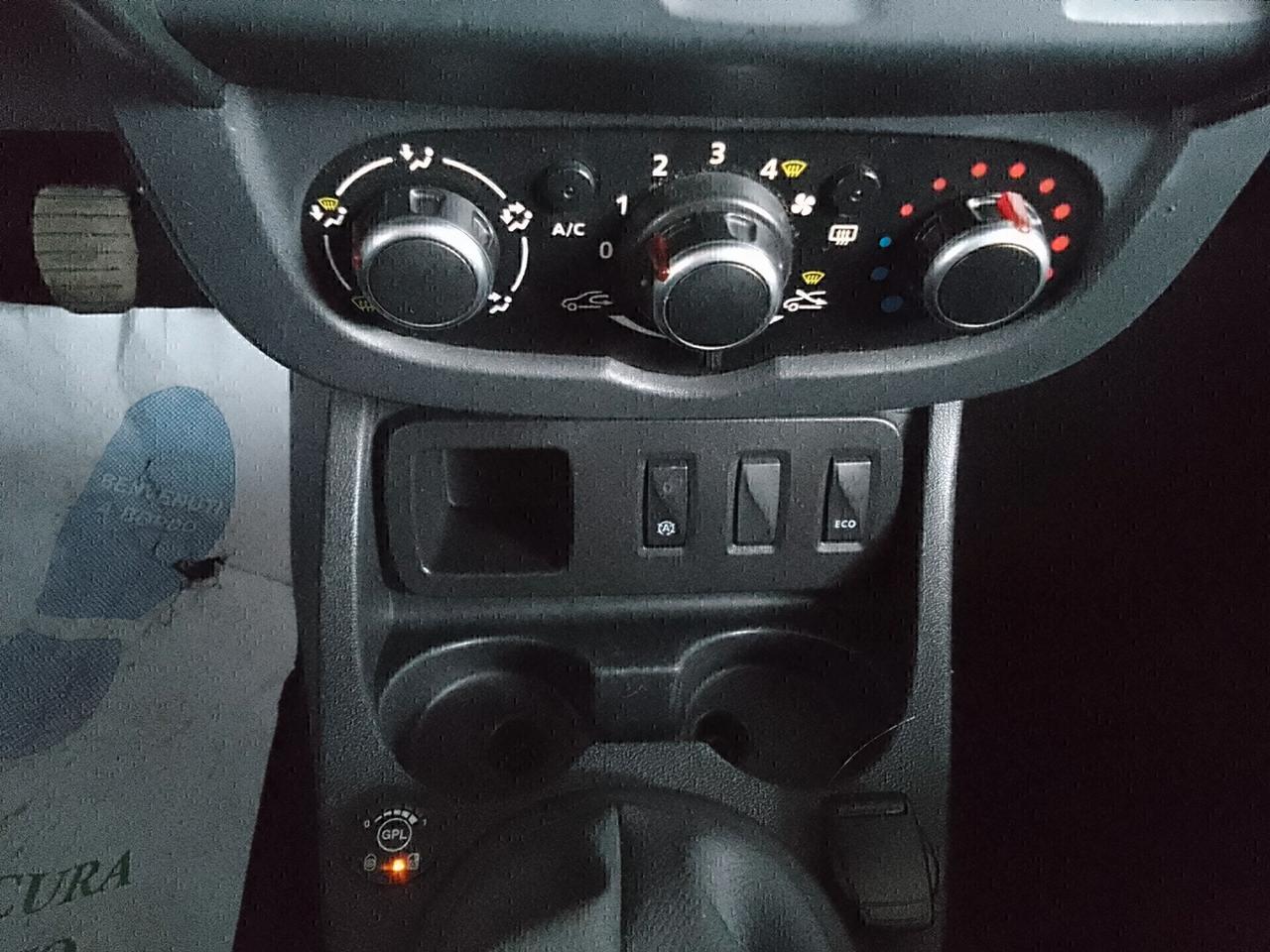 Dacia Duster 1.6 BENZINA GPL