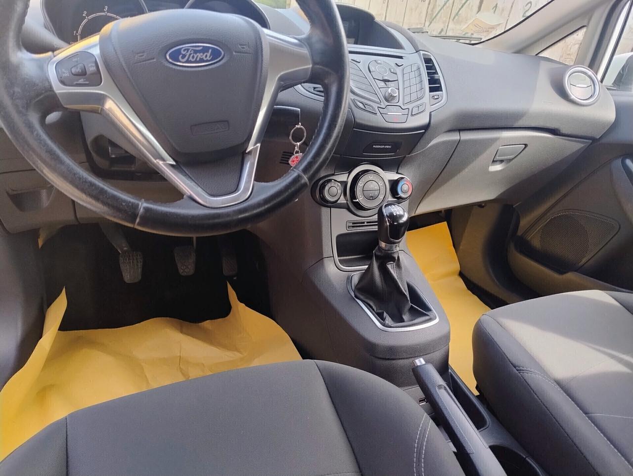 Ford Fiesta 1.5 TDCi 75CV 5 porte WHITE EDITION 2015 NEOP