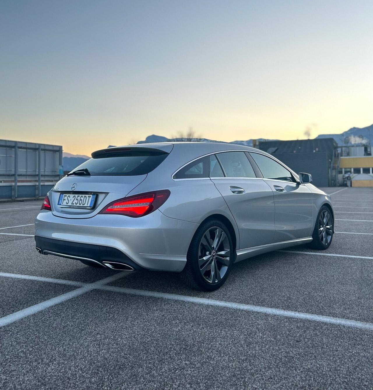 Mercedes CLA 200d Premium AMG Shootting Brake