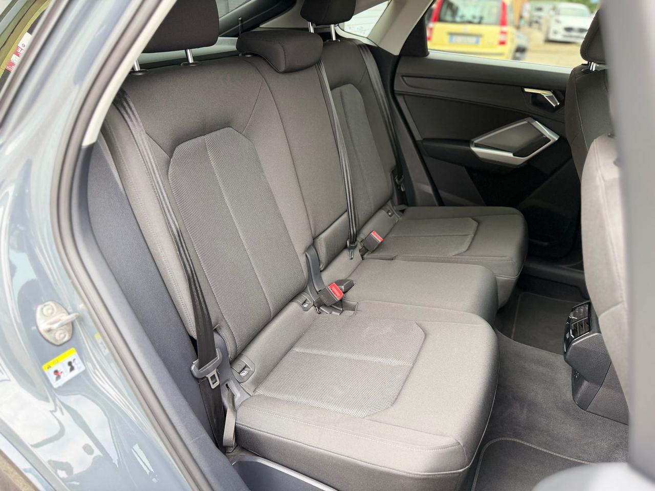 Audi Q3 Business 2.0 35 TDI #11754