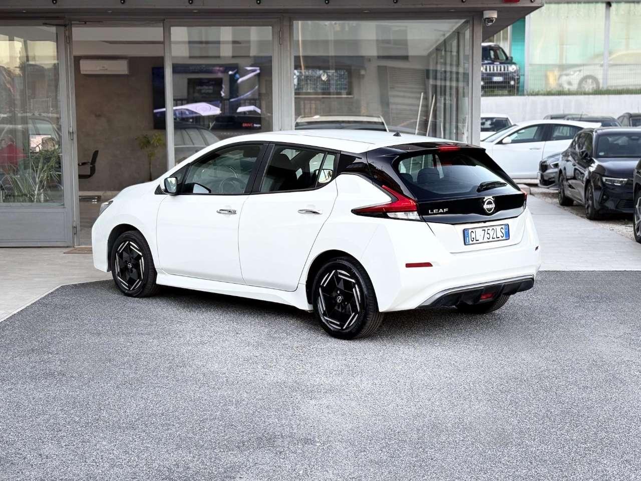 Nissan Leaf 40kWh 122CV E6 - 2022