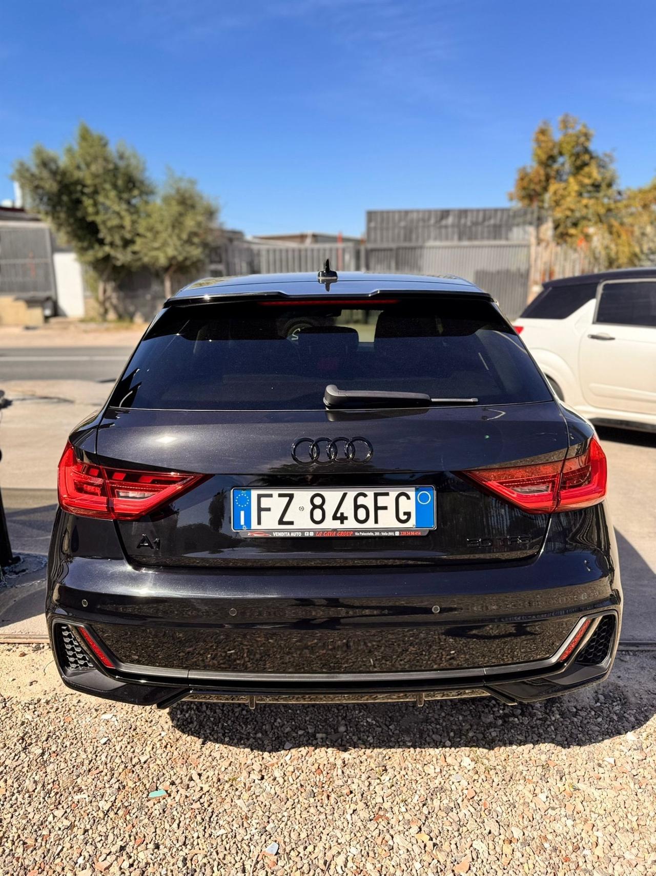 Audi A1 S-LINE 30 TFSi Total Black Cambio Automatico