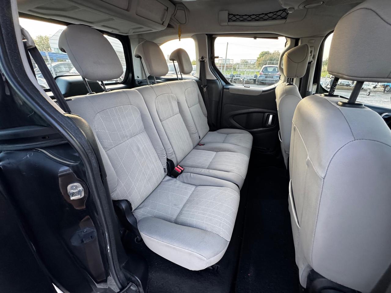 Peugeot Partner Tepee 1.6 HDi 112CV Outdoor