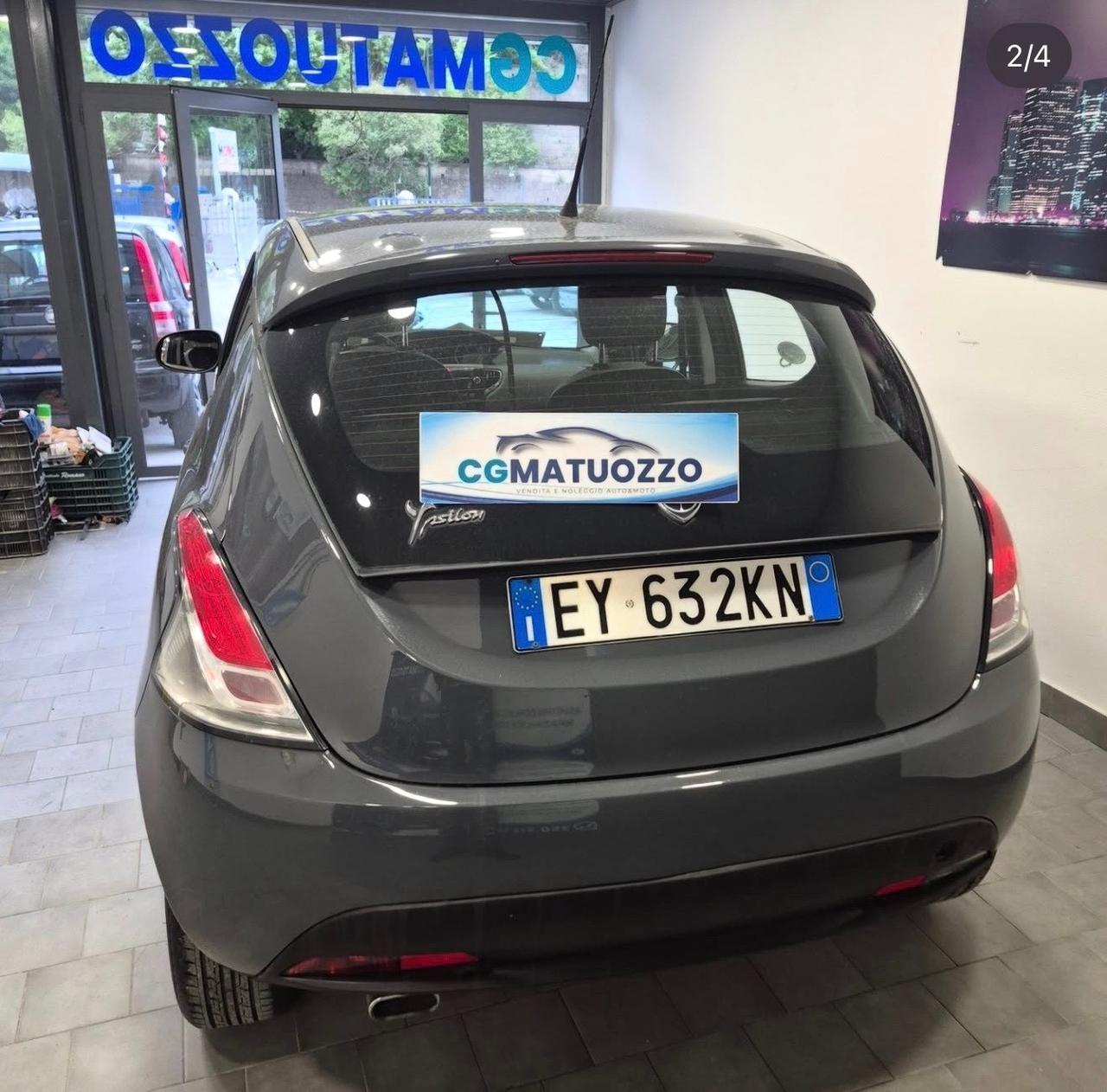 Lancia Ypsilon 1.2 69 CV 5 porte Gold