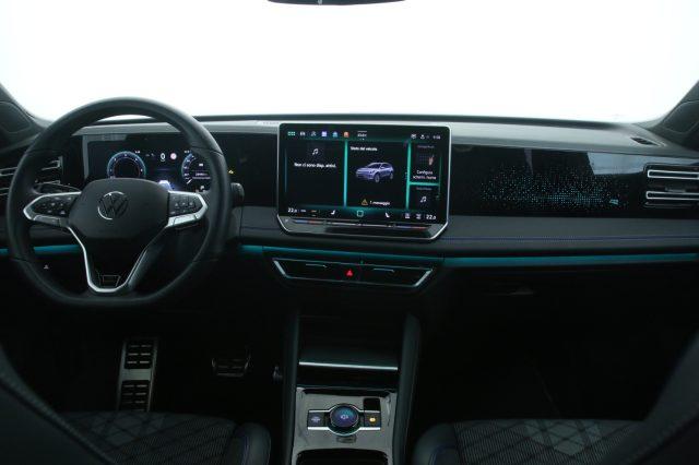 VOLKSWAGEN Tiguan 2.0 TDI 150 CV DSG R-Line IQ.light LED performance