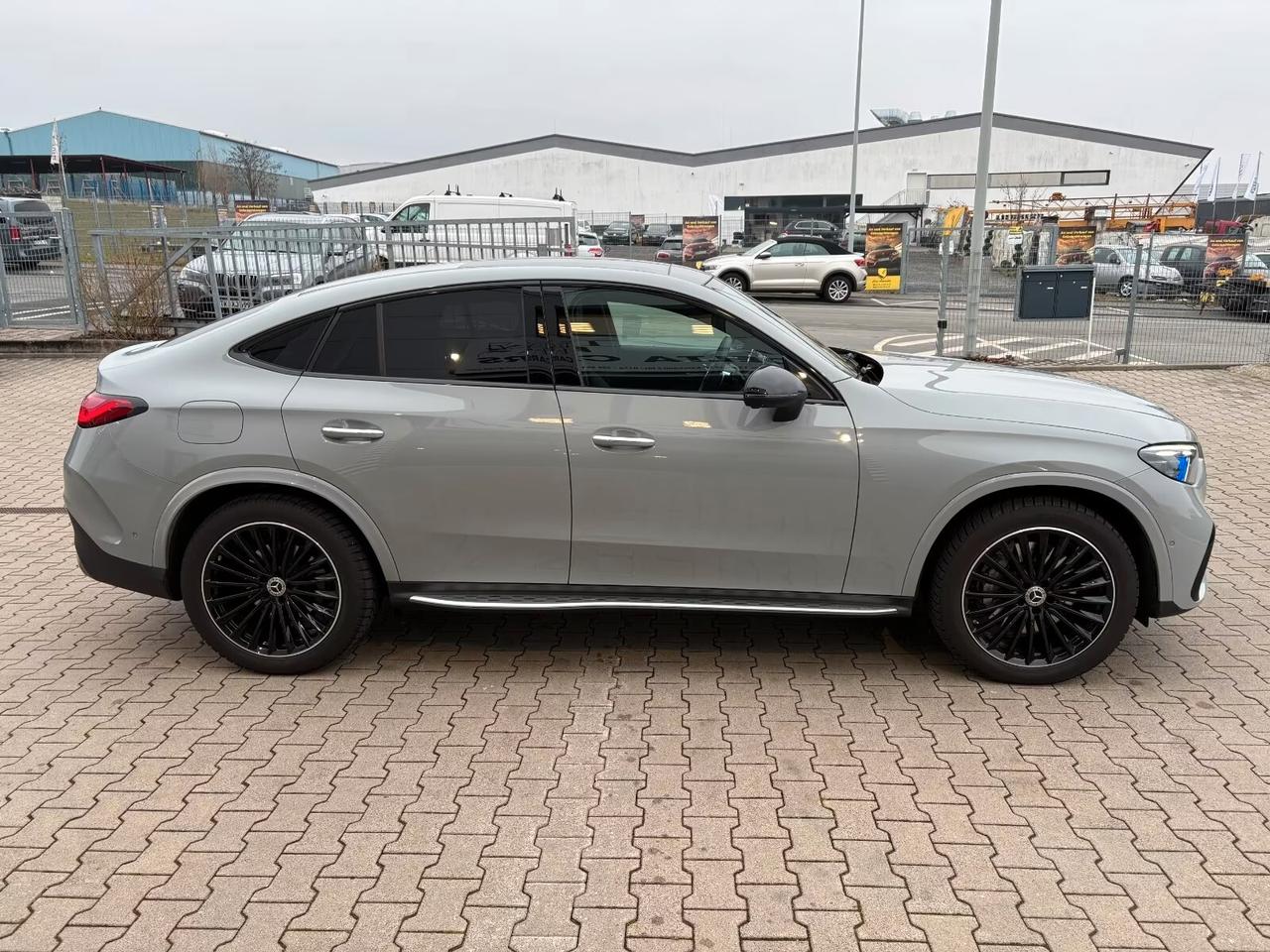 MERCEDES-BENZ*GLC*220d*4MATIC*COUPE*AMG*LINE*ADVANCED*PLUS*BURMESTER*DIGITAL-LIGHT*