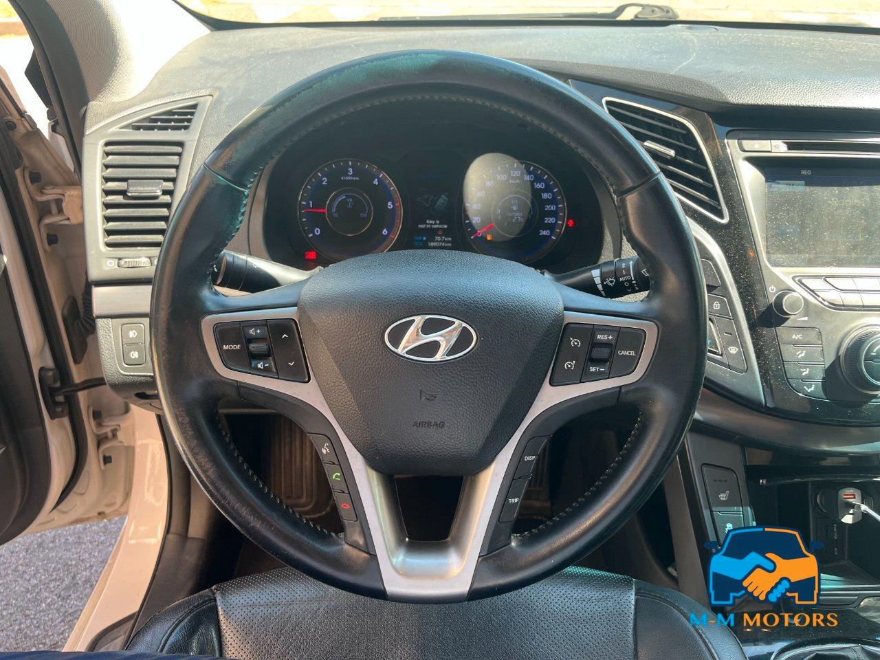 Hyundai i40 Berlina i40 1.7 crdi STYLE 136cv