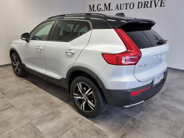 VOLVO XC40 D3 R-design