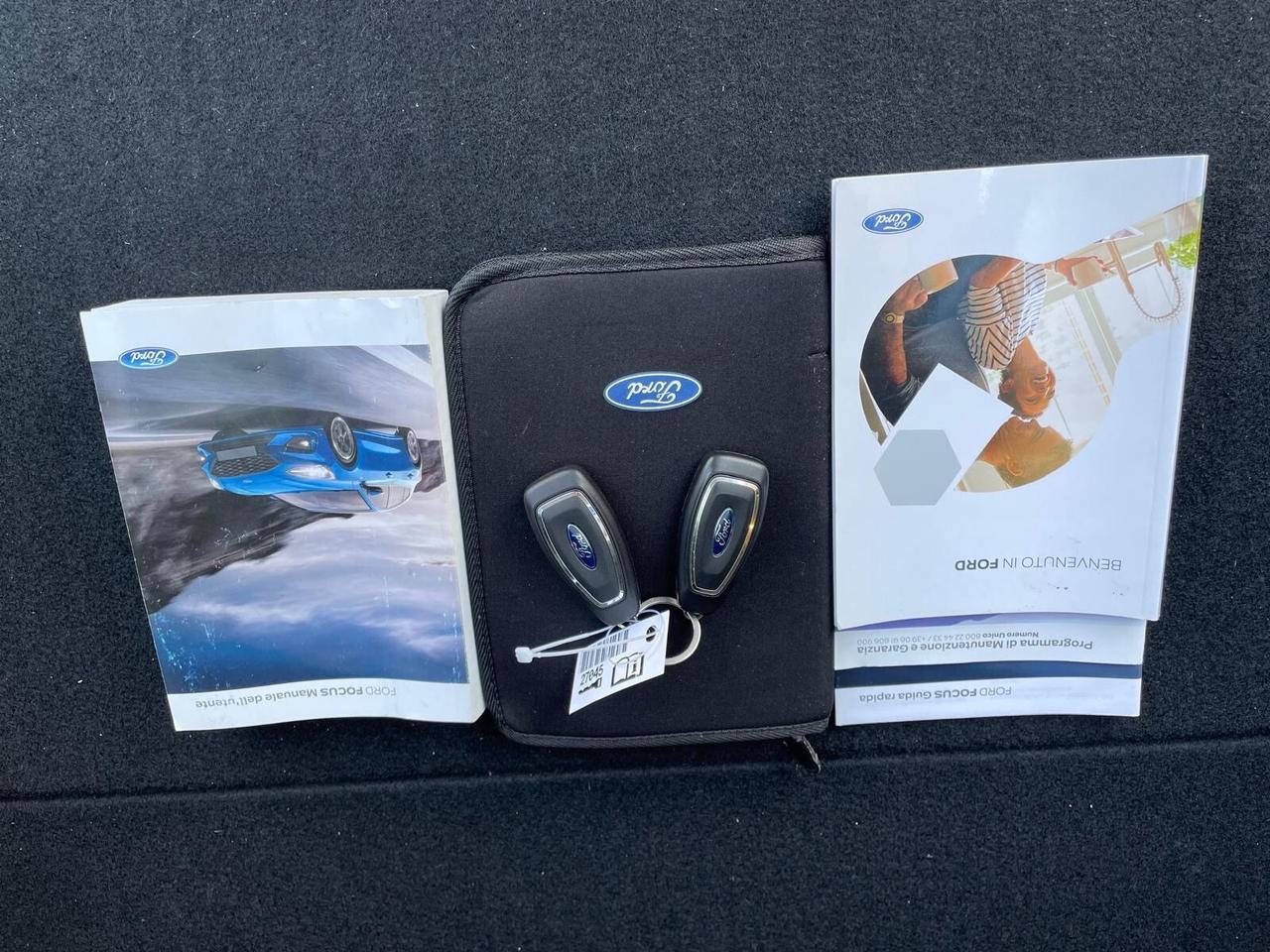 Ford Focus 1.5 120 CV automatico SW ST-Line IVA ESPOSTA