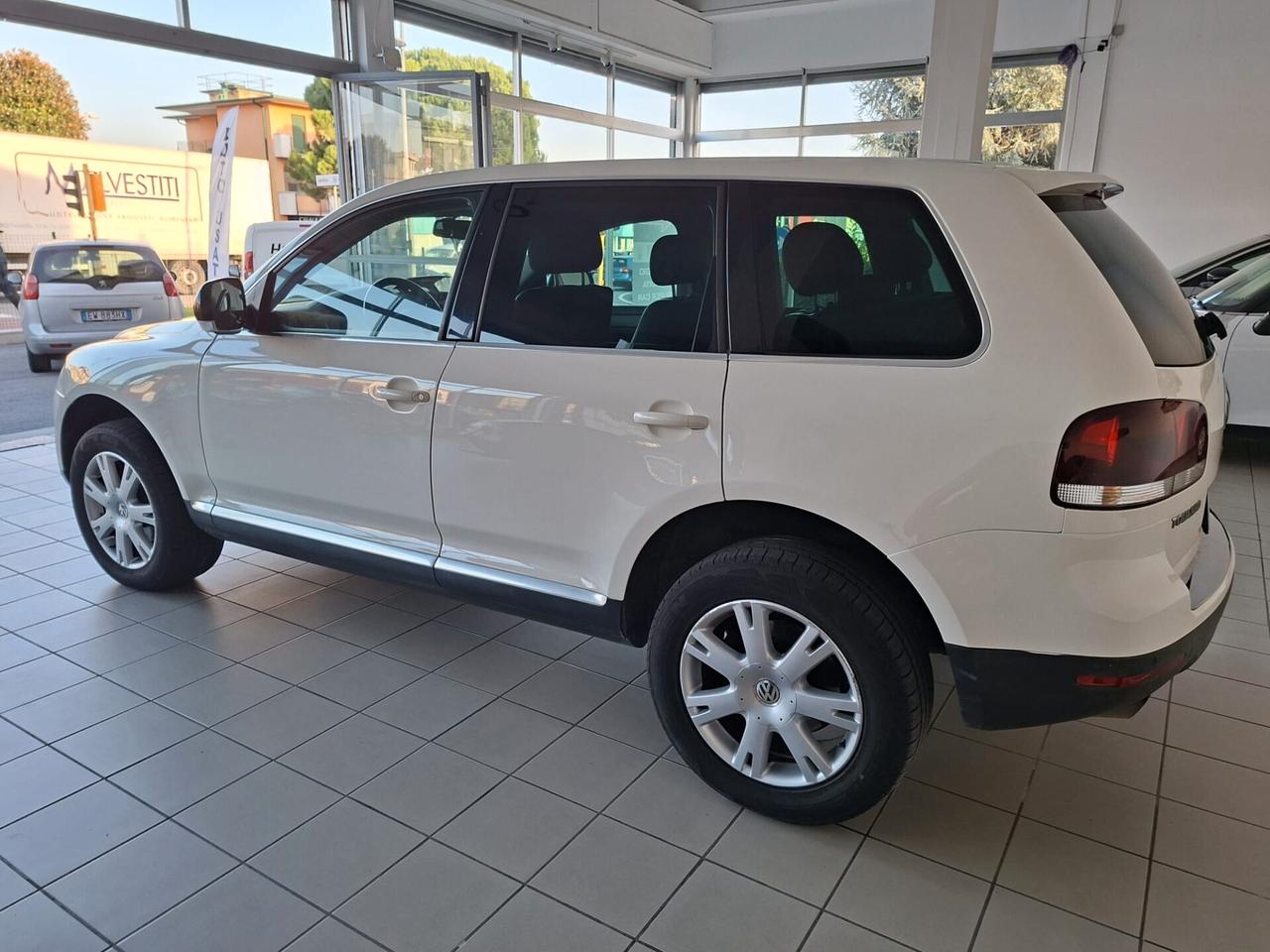 Volkswagen Touareg 2.5 R5 TDI DPF tiptronic Exclusive 4X4