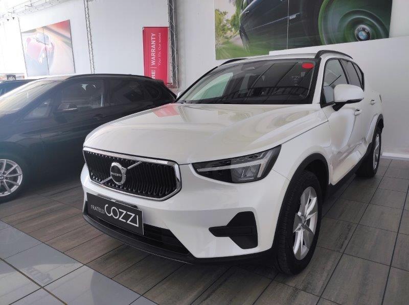 VOLVO XC40 (2017-->) - XC40 B3 automatico Essential