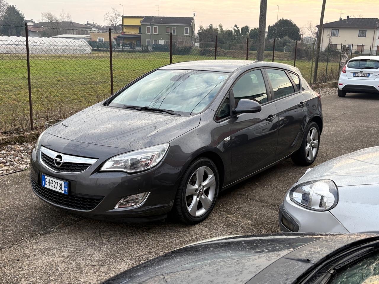Opel Astra 1.6 115CV 5 porte Cosmo