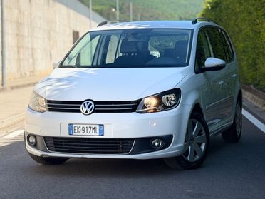 Volkswagen Touran 1.6 TDI 105cv 7 POSTI