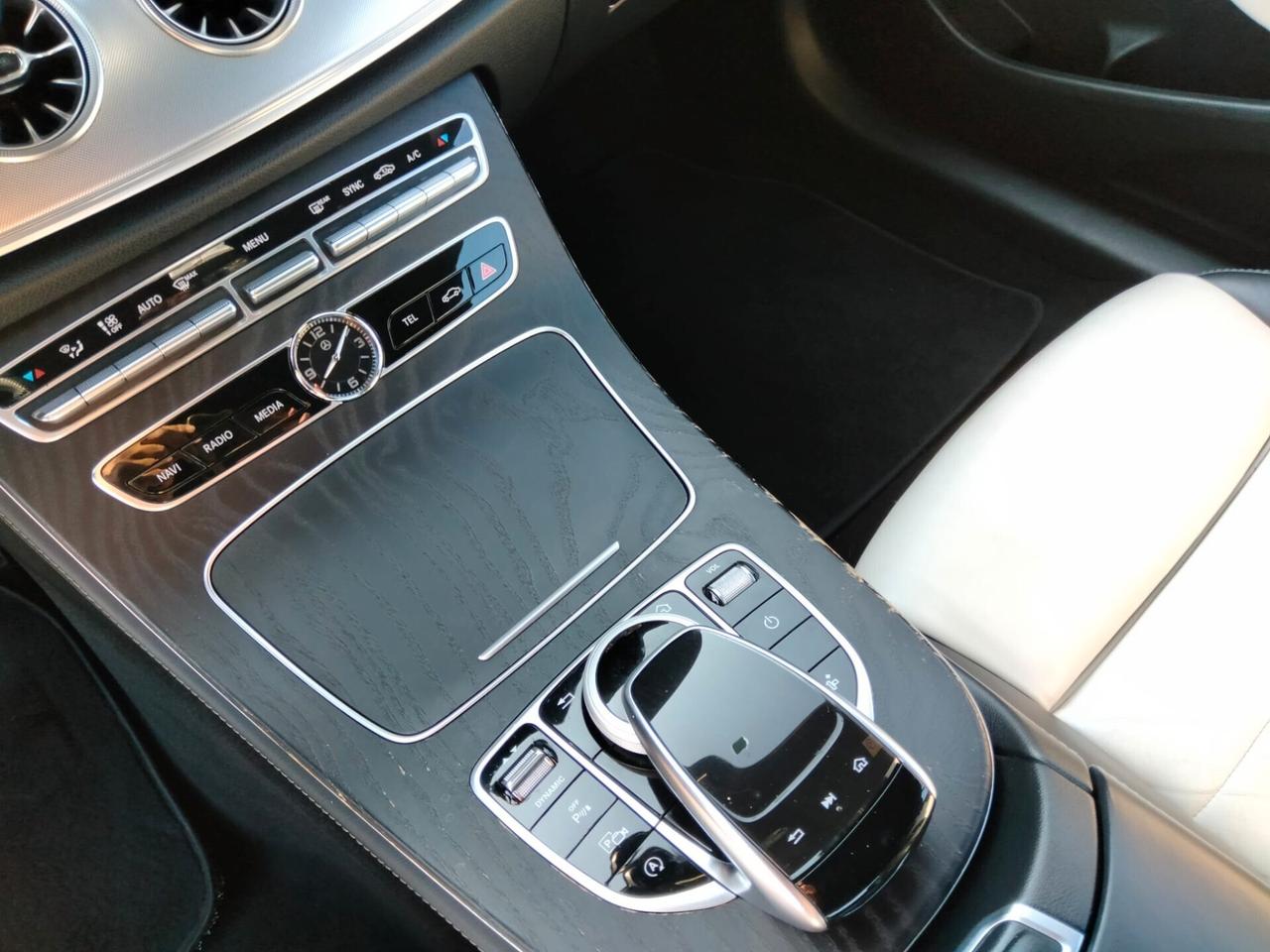 Mercedes-benz E 220 d Coupé Premium