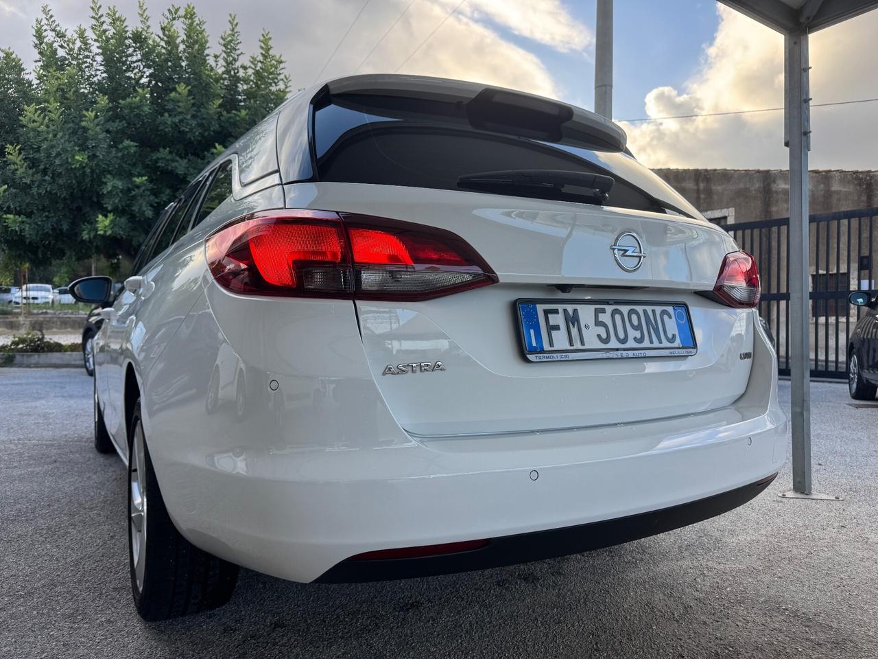 OPEL ASTRA SPORTS TOURER 136 cv FULL PROMO