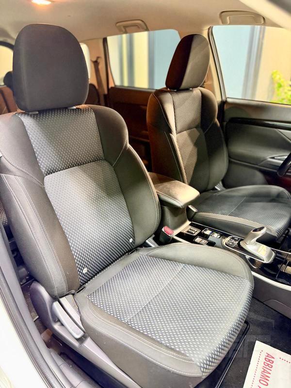 Mitsubishi Outlander phev 2.4 Instyle Plus 4wd