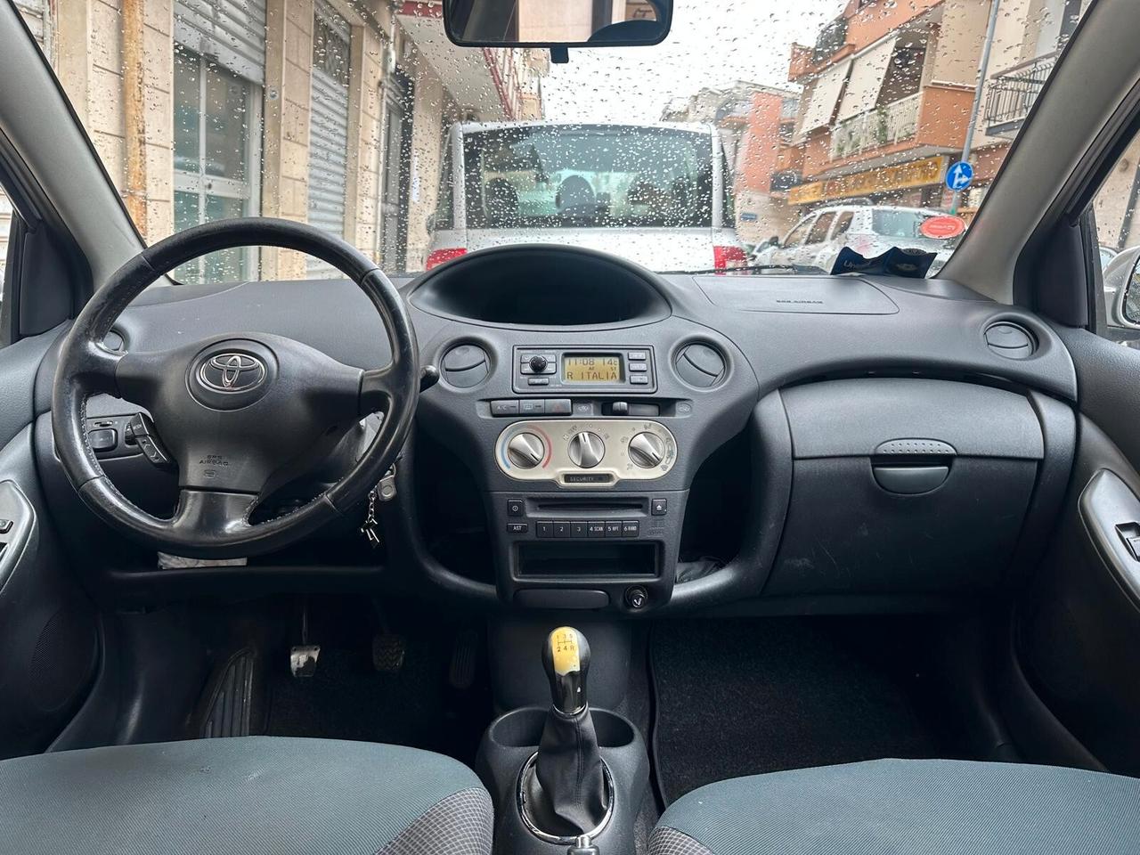 Toyota Yaris 1.0i 16V cat 5 porte