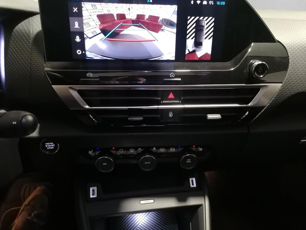 Citroen C4 X e-C4 X motore elettrico 136 CV Shine