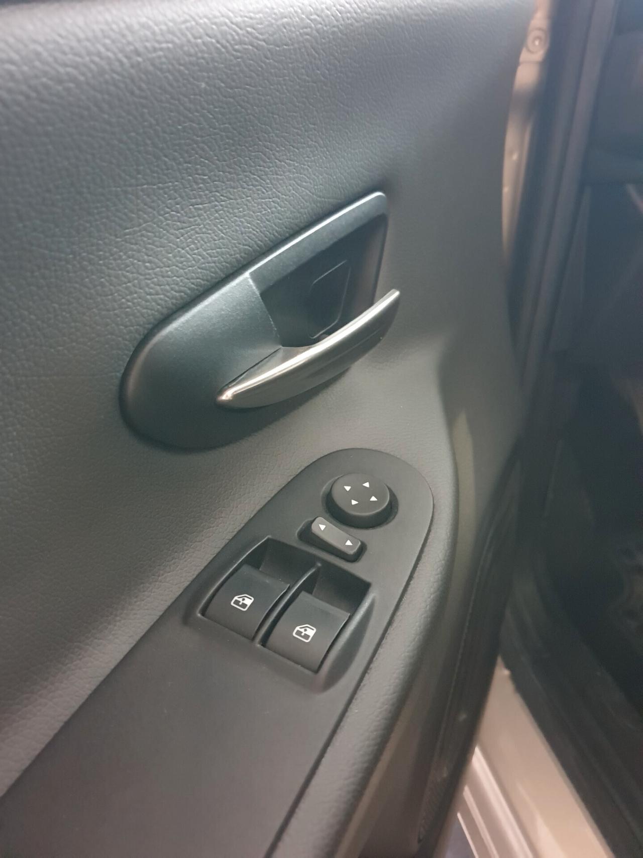 Lancia Ypsilon 1.3 MJT 16V 95 CV 5 porte S&S Gold