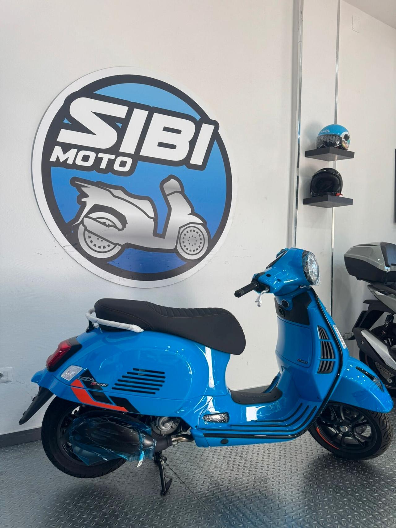 Piaggio Vespa 310 GTS SUPER