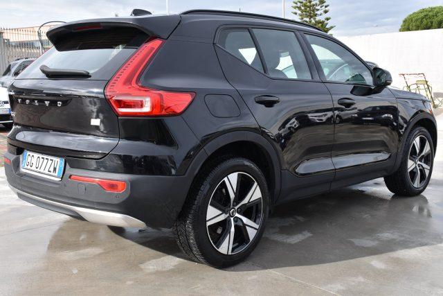 VOLVO XC40 T5 Recharge Plug-in Hybrid R-design