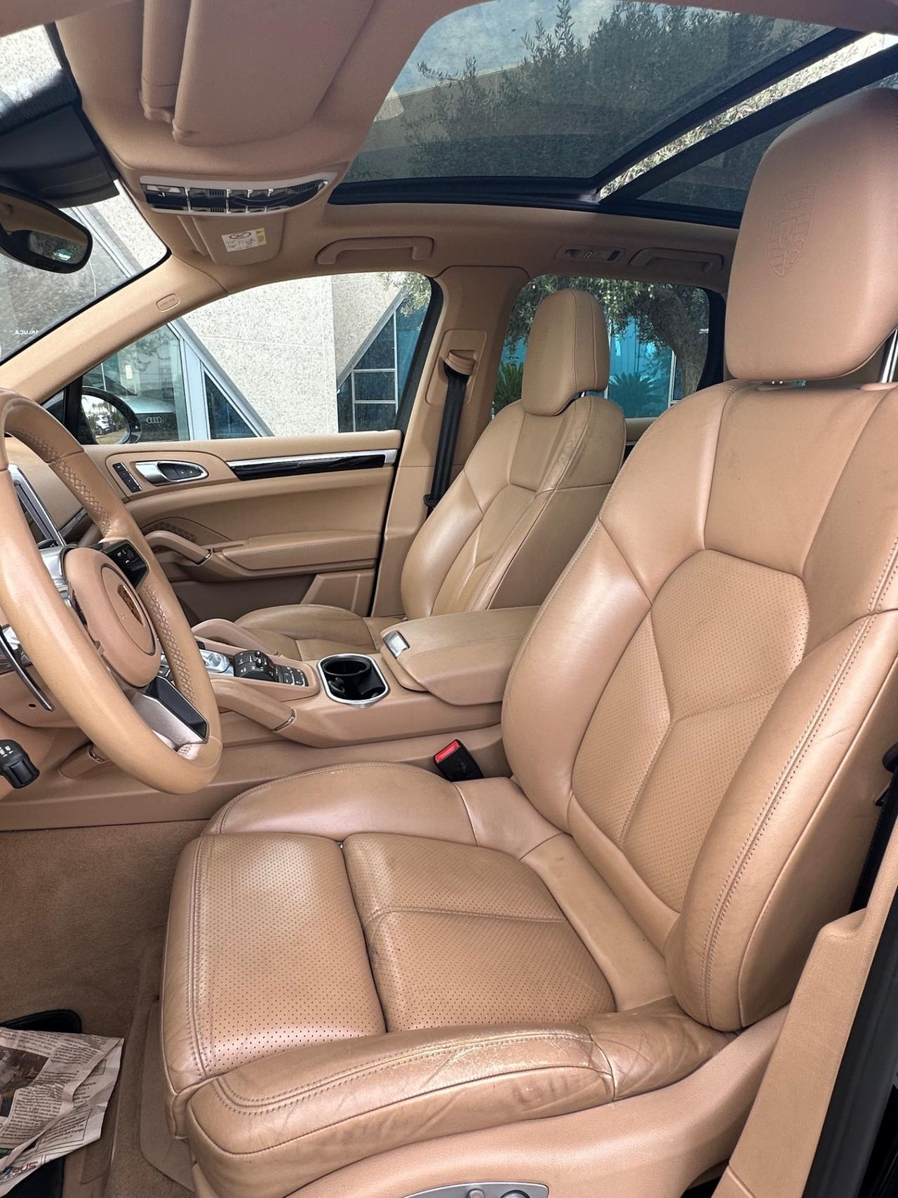 Porsche Cayenne 3.0 Anticipo €9.900 pagamento personalizzato